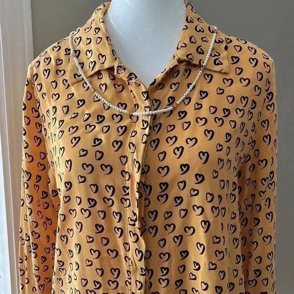 ❤️2/$30❤️[M]Velvet Heart Yellow Button Down  Rayon Heart patterns L/S Shirt - Picture 2 of 15